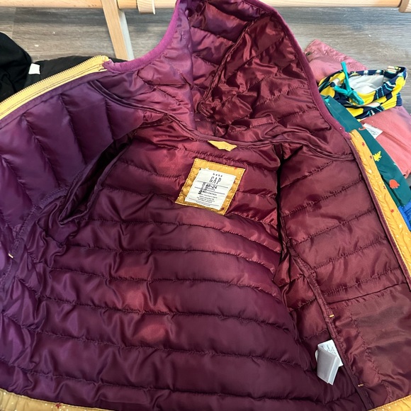 Baby Gap Yellow Gold Winter Light Puffer Jacket with Hood - Picture 7 of 7